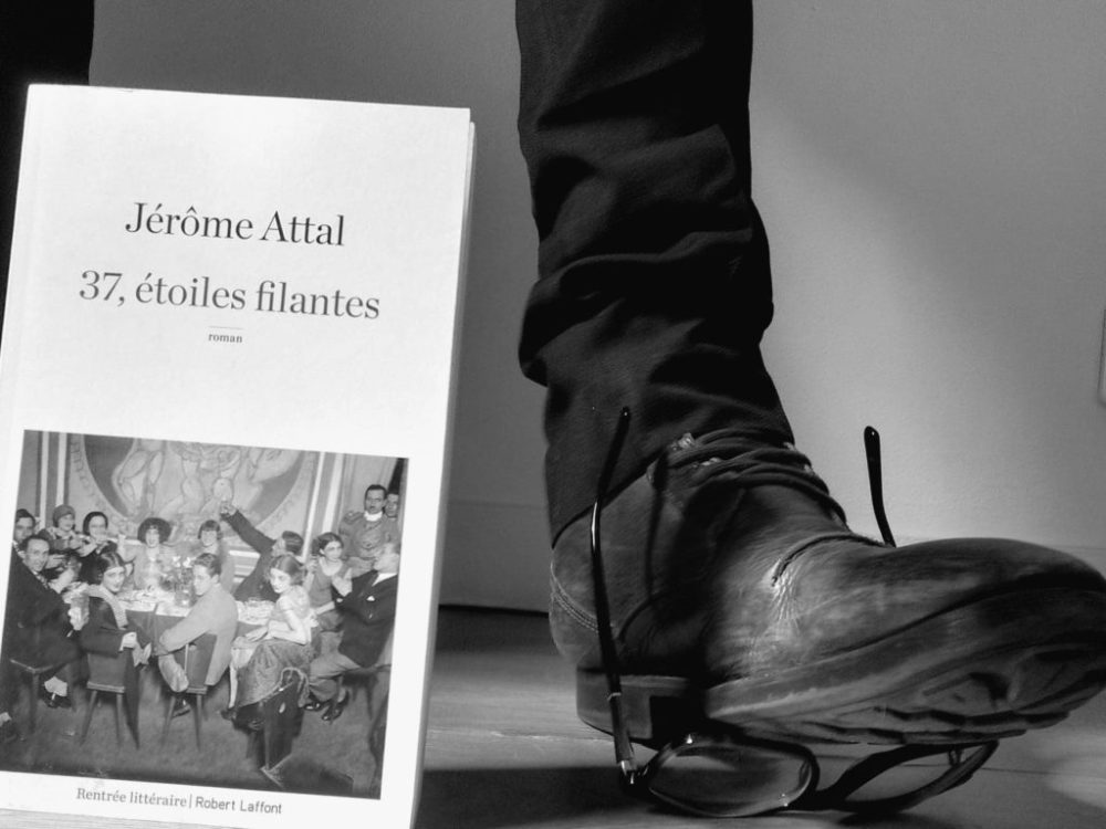 37 ÉTOILES FILANTES, Jérôme Attal, éditions Robert Laffont
