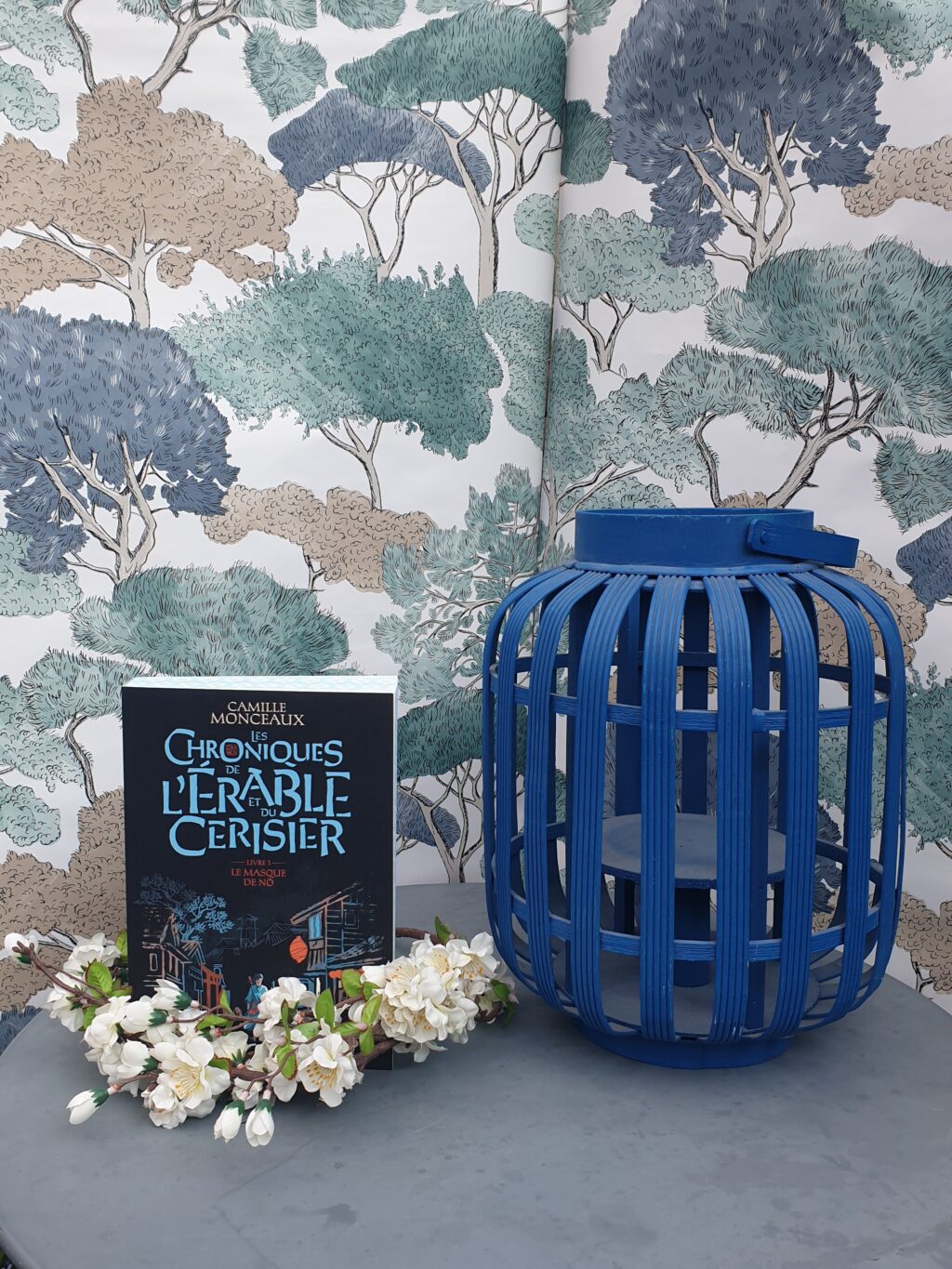 LES CHRONIQUES DE L’ÉRABLE ET DU CERISIER : LE MASQUE DE NÔ, Camille Monceaux, éditions Gallimard Jeunesse